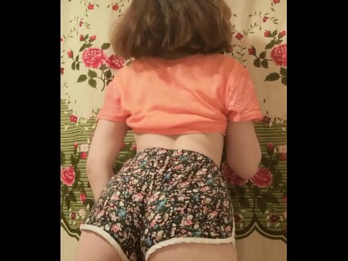 ❤️ Sexet ung babe laver en striptease ved at filme sine shorts på kamera ️ Porno fb at da.banglablog.top ❌️❤